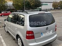 Usado VW Touran Trendline 105 CV (77 kW) 2005 Gris / plata Monovolumen