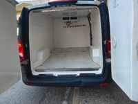usado Mercedes Vito 111 cdi furgón largo con forrado interior frigorifico