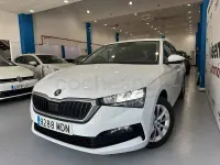 Usado Skoda Scala Ambition 110 CV (80 kW) 2023 Blanco Utilitario