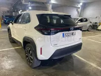 Usado Toyota Yaris Cross Active 116 CV (85 kW) 2023 Blanco SUV