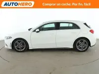 Usado Mercedes A180 AMG line 136 CV (100 kW) 2019 Blanco Berlina