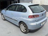 Usado Seat Ibiza 100 CV (73 kW) 2003 Gris / plata Utilitario