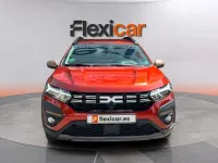 Usado Dacia Jogger Expression 110 CV (80 kW) 2023 Granate Monovolumen