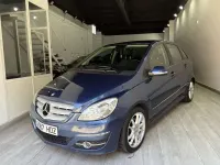 Usado Mercedes B180 109 CV (80 kW) 2012 Azul Monovolumen