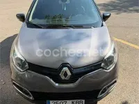 Usado Renault Captur Zen 90 CV (66 kW) 2017 Gris / plata SUV