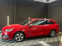 Usado Seat Leon FR 150 CV (110 kW) 2023 Rojo Familiar