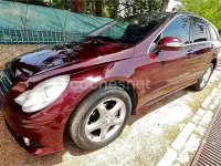 Usado Mercedes R320 224 CV (164 kW) 2009 Granate Familiar