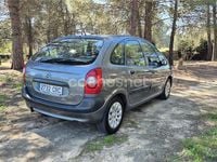 Usado Citroën Xsara Picasso 90 CV (66 kW) 2004 Gris / plata Monovolumen