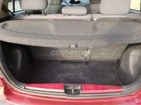 Usado Toyota Yaris T2 65 CV (47 kW) 2003 Rojo Berlina