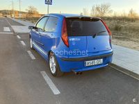 Usado Fiat Punto 80 CV (58 kW) 2003 Azul Utilitario
