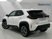 Usado Toyota Yaris Hybrid Style 116 CV (85 kW) 2023 Blanco Pickup/Camioneta