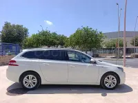 Usado Peugeot 308 SW Access 110 CV (80 kW) 2015 Blanco Familiar