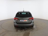 Usado Opel Astra Elegance 145 CV (106 kW) 2021 Gris Familiar