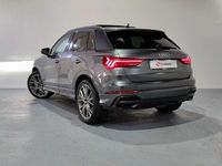 Usado Audi Q3 Ambiente 150 HP (110 kW) 2024 Cinzento SUV