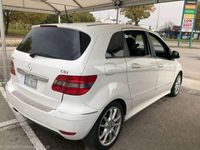 Usado Mercedes B180 Sport Edition 109 CV (80 kW) 2011 Blanco Monovolumen
