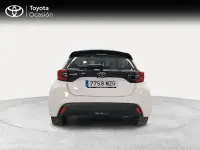 Usado Toyota Yaris Active 116 CV (85 kW) 2025 Blanco Utilitario