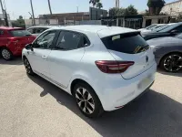 Usado Renault Clio V LIMITED 90 CV (66 kW) 2021 Blanco Berlina