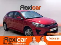 Usado Kia Rio 101 CV (74 kW) 2021 Rojo Utilitario