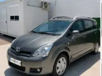 Usado Toyota Corolla Verso Luna 136 CV (100 kW) 2006 Beige Monovolumen