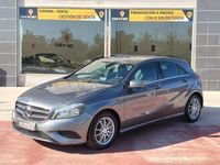 Usado Mercedes A180 Style 122 CV (89 kW) 2015 Gris / plata Berlina
