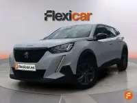 Usado Peugeot 2008 Active 130 CV (95 kW) 2023 Beige SUV