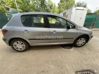 Usado Peugeot 307 110 CV (80 kW) 2003 Gris / plata Berlina