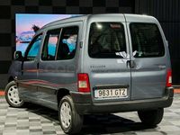 Usado Peugeot Partner Tepee 75 CV (55 kW) 2010 Gris / plata Monovolumen