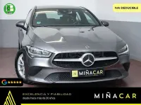 Usado Mercedes CLA200 Shooting Brake 150 CV (110 kW) 2021 Gris / plata Familiar