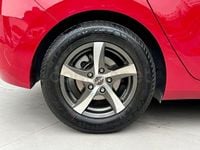 Usado Hyundai i30 90 CV (66 kW) 2013 Rojo Berlina