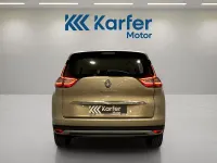 Usado Renault Grand Scénic IV Zen 150 CV (110 kW) 2021 Beige Monovolumen