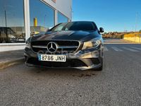 Usado Mercedes CLA220 177 CV (130 kW) 2016 Gris / plata Berlina