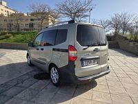 Usado Ford Tourneo Courier Trend 95 CV (69 kW) 2015 Beige Monovolumen