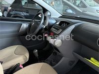 Usado Peugeot 107 54 CV (39 kW) 2007 Negro Utilitario