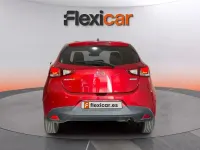 Usado Mazda 2 Style 90 CV (66 kW) 2016 Granate Berlina
