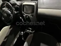 Usado Toyota Aygo X-play 72 CV (52 kW) 2018 Gris / plata Utilitario