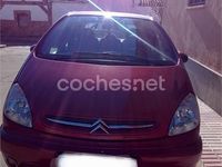 Usado Citroën Xsara Picasso 90 CV (66 kW) 2000 Rojo Monovolumen