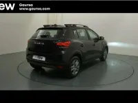 Usado Dacia Sandero Expression 91 CV (66 kW) 2022 Negro Utilitario