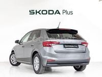 Usado Skoda Fabia Ambition 80 CV (58 kW) 2023 Gris Berlina