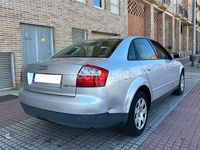 Usado Audi A4 130 CV (95 kW) 2004 Gris / plata Berlina