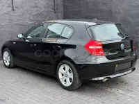 Usado BMW 120 177 CV (130 kW) 2008 Negro Utilitario
