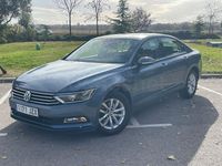 Usado VW Passat Advance 120 CV (88 kW) 2017 Azul Berlina
