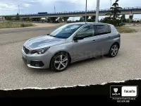 Usado Peugeot 308 Allure 130 CV (95 kW) 2019 Gris / plata Berlina