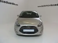Usado Hyundai i20 126 CV (92 kW) 2018 Gris Monovolumen