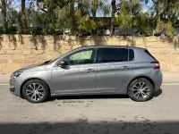 Usado Peugeot 308 Allure 150 CV (110 kW) 2015 Gris / plata Berlina