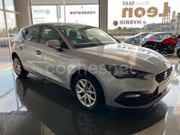 Usado Seat Leon Style 150 CV (110 kW) 2024 Gris / plata Berlina