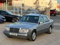 Usado Mercedes E320 220 CV (161 kW) 1995 Gris / plata Berlina