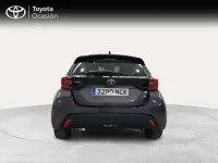 Usado Toyota Yaris Hybrid Active 116 CV (85 kW) 2025 Gris Berlina