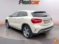 Usado Mercedes GLA200 AMG line 136 CV (100 kW) 2016 Blanco SUV
