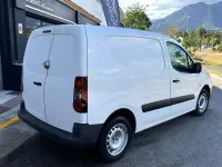 Usado Peugeot Partner Premium 98 CV (72 kW) 2019 Blanco Monovolumen