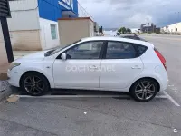Usado Hyundai i30 Style 122 CV (89 kW) 2008 Blanco Berlina